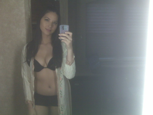 homealonegirlfriends:  Click Here for more sexy pics!