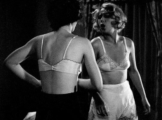 marypickfords: Night Nurse (William A. Wellman, 1931)