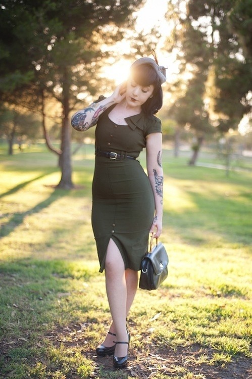alternative-pinup:  Alternative Pin Up http://alternative-pinup.tumblr.com/
