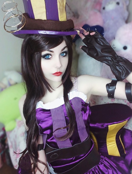 riicare: “I’m on the case.” Caitlyn cosplay from League of Legends by me ❤️