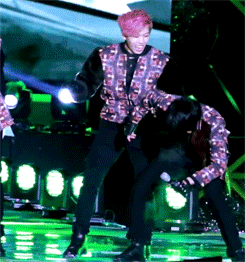 noohyun:  sungyeol slipped during paradise and dongwoo couldn’t stop laughing 