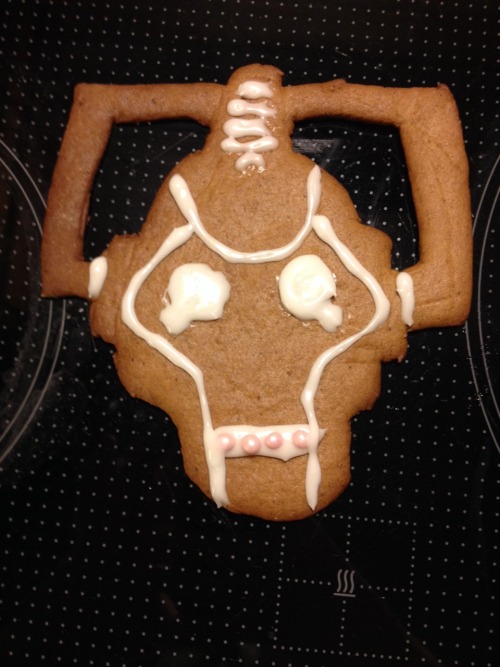 doctorwho: timewhore: my doctor who gingerbreads We like ginger around here.