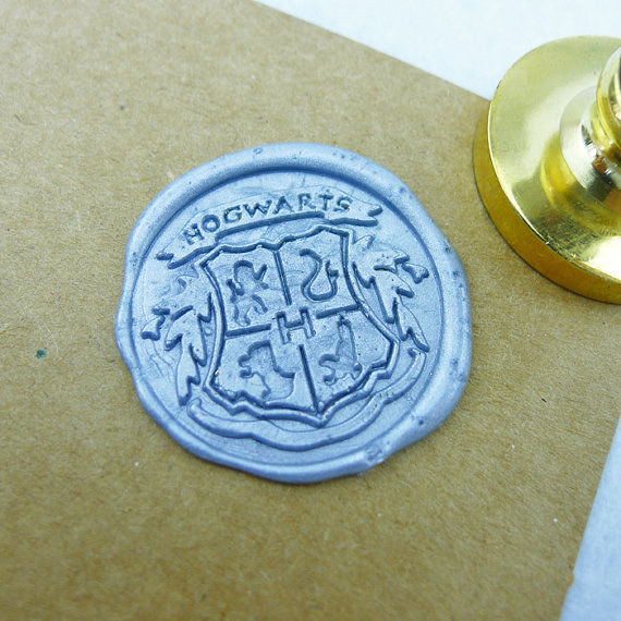 buzzfeedgeeky:  31 Stocking Stuffers That Every Harry Potter Fan Needs 