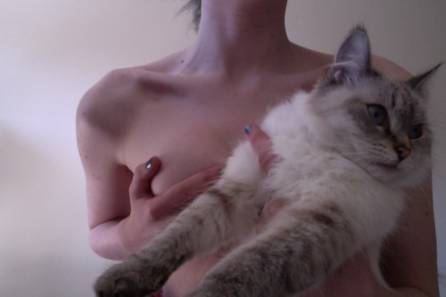 dietpussy:  excitetur:  ~ more nsfw pale posts here~  mixed pale