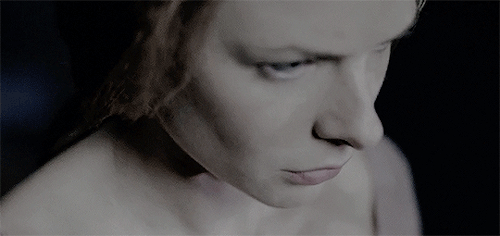tmh-gloucester: ❝ You are a girl from the House of Lancaster, and you live in a country th
