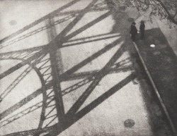 furtho:  Paul Strand’s From The Viaduc, New York, 1917 (via here)