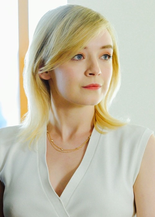  Sarah Bolger as Emily Thomas in Mayans MC S2E4 Lahun Chan