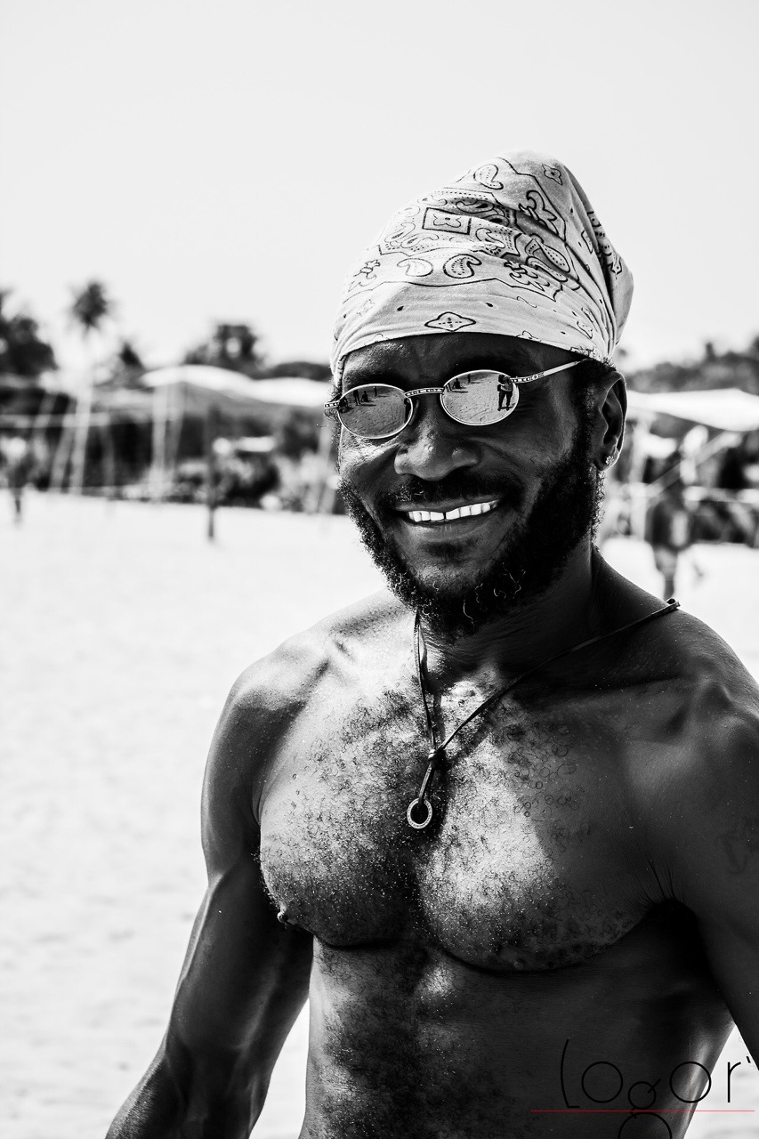 yagazieemezi:  Meet Your Photographer: Logor I met Logor here in Lagos and was blown