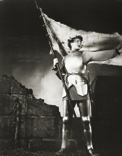 foxy-nerdy:Ingrid Bergman in “Joan of Arc” 1948 xpost from r/movies