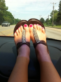 solecityusa: Bree Olson’s sexy dashboard toes In appreciation of female feet, arches, toes and soles - http://solecityusa.tumblr.com/ 