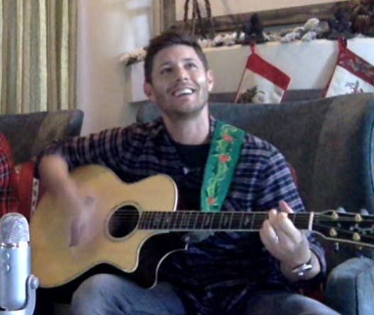 buckyandnat:  jensen smiling/laughing at himself for forgetting the lyrics to the