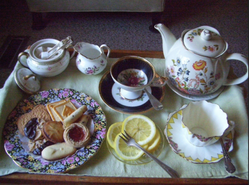 s-ofthearted:tea time !