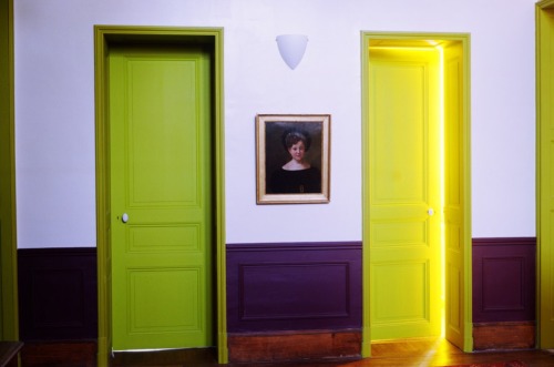 marschkhaidze:  criwes:  Over here the light is different by Rachel Herman  ↔