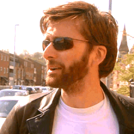 too-funky:David Tennant on Who Do You Think You Are (2006)[part one]