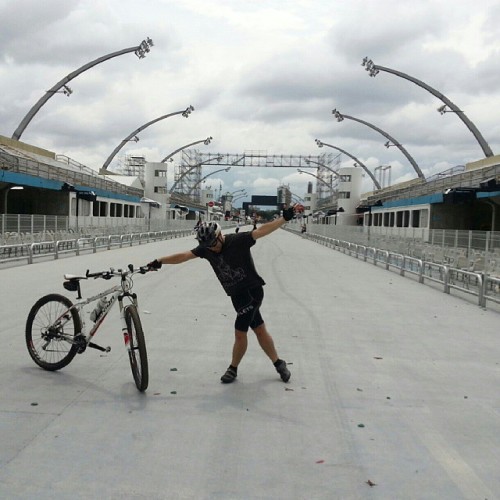 instabicycle:  Via @4bikers: SAMBA! #4bikers #samba #saopaulo