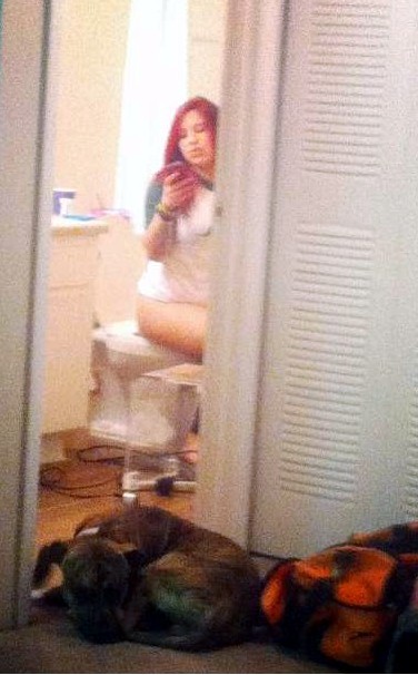 XXX dimitrivegas:  Sheâ€™s pooping photo