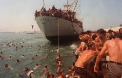  Thousands of Albanian refugees arrive in Bari, Italy to escape the collapse of communism in 1991.  