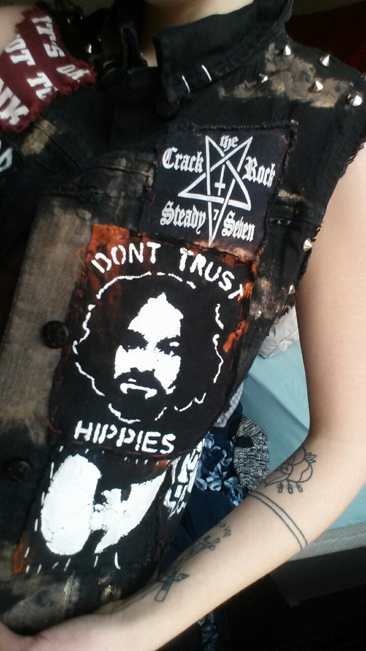 keepyouxvx:  keepyouxvx:  I made progress on my vest, here’s some selfies.  anybody