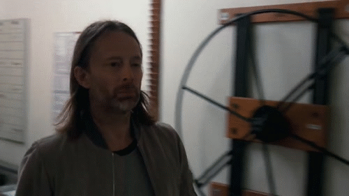 oceanbloooms: Radiohead - Daydreaming   x