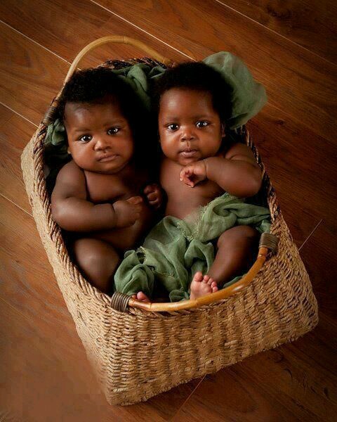 cosmic-noir:  singleplaidqueer:loveremains4eva:babycakesbriauna:  lovelyandbrown:nelatea:Awwi