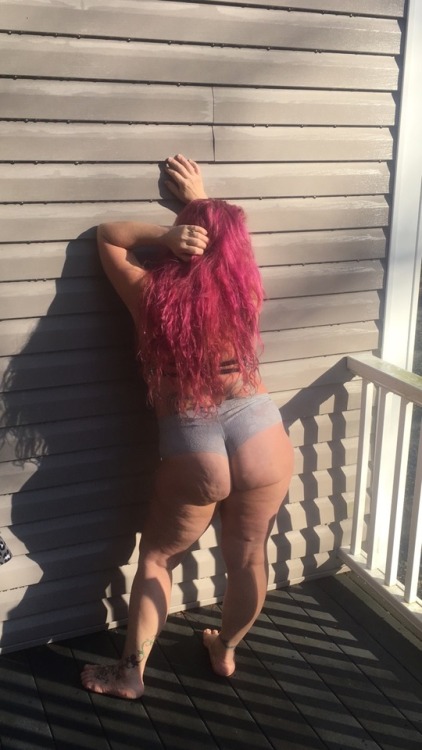 mistymichelle4u: How about a little booty well maybe a lot of booty! LOL Good morning!!! Love ass li