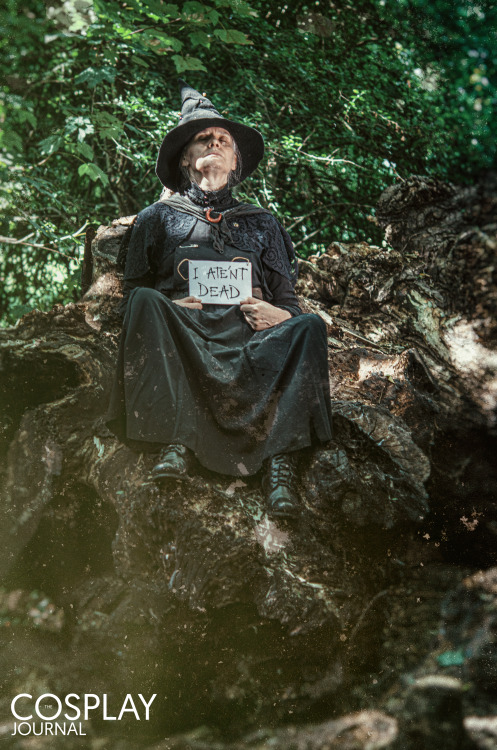 lilprince:  There’s so much from the Discworld cosplay shoot that I can share! I adored it and can’t wait to do it again with all these excellent folks. I can’t believe I didn’t include any pictures of Death and Ysabel in the last set, either.