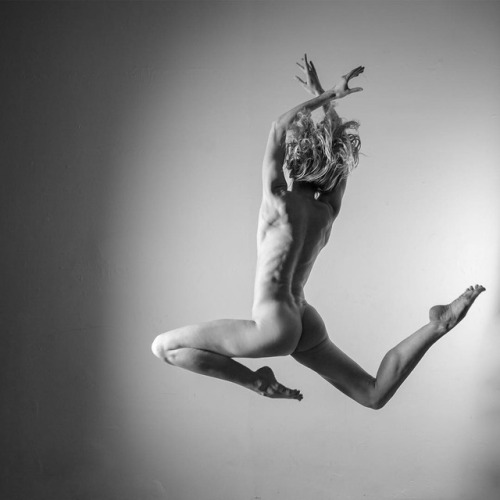 XXX blakedietersphotography:  Leap… with @venus_envie photo