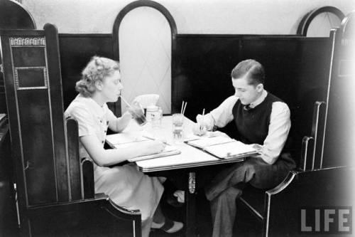 Study date(Alfred Eisenstaedt. 1937)