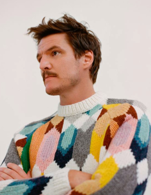 XXX thronescastdaily:  Pedro Pascal photographed photo