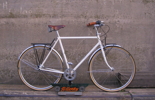 cyclemonkey: Rohloff Metroluxe by Bilenky Cycle Works on Flickr.