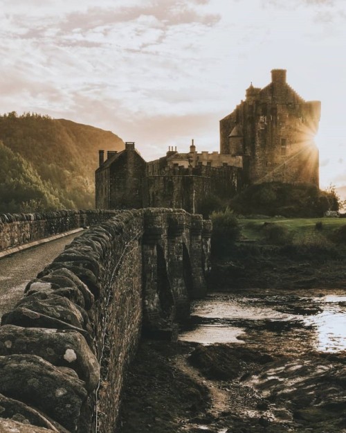 medieval-woman: Eilean Donan Castle by gord.cook