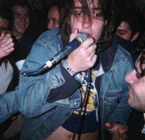 juliancasababecass:  missmyrtle:  Early Strokes Jules in the crowd  The tummyThe