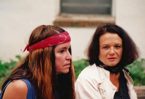 tenderbuttonspress:
“ bernadette mayer & anne waldman at naropa :)
photo by Rebecca Bush
”
Now, that’s how you wear a bandana.
(Last year’s winner of the 2015 Firecracker Award for poetry, Bernadette Mayer, with the similarly legendary Anne Waldman...