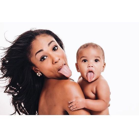 boujee-melanin-babe:  I love mommy and baby photoshoots