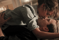 gabriellatellers:  the man from uncle:   gaby &amp; illya  ➟   bts  vs  actual 