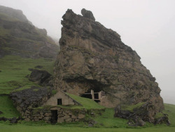 zmashd: Abandoned cottage in iceland Idk about iceland… but I could work that cottage! See ya, tumblr…i’m going (if it has wifi, har har.)