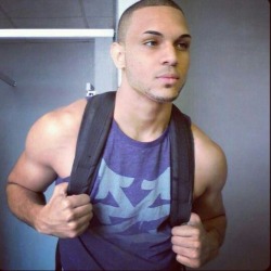 savvyifyanasty:  &gt; another great submission!  Follow me @ savvyifyanasty.tumblr.com  He is sooo beautiful nd that asss omggg !!