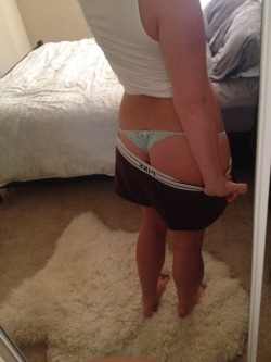 vs-pink-girls:  Cute VS Pink panties  Kik