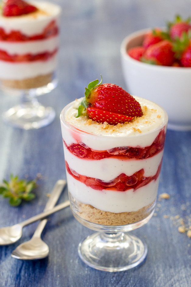 do-not-touch-my-food:
“Strawberries and Cream Parfaits
”