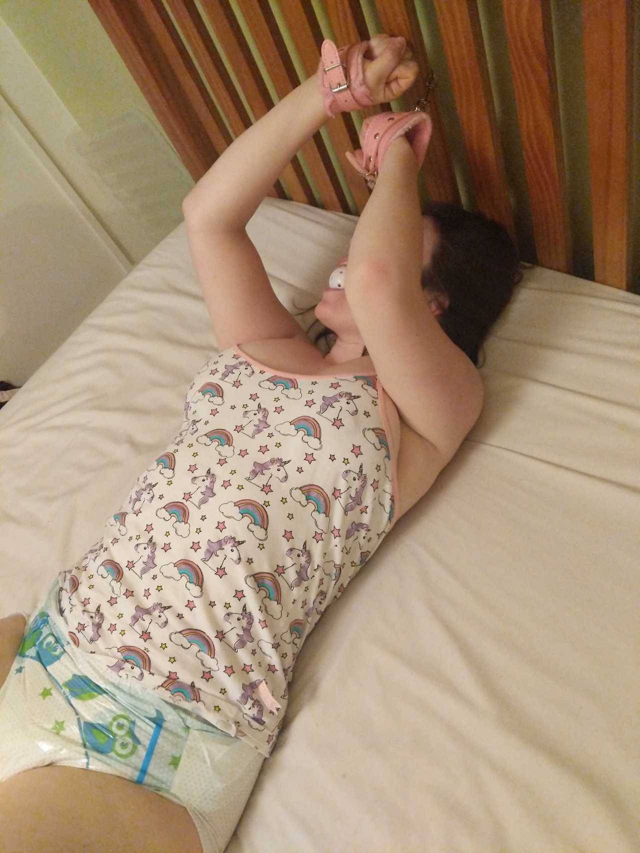 abgirlanddaddy:As requested by @diaperlust21, here’s what happens when I have a