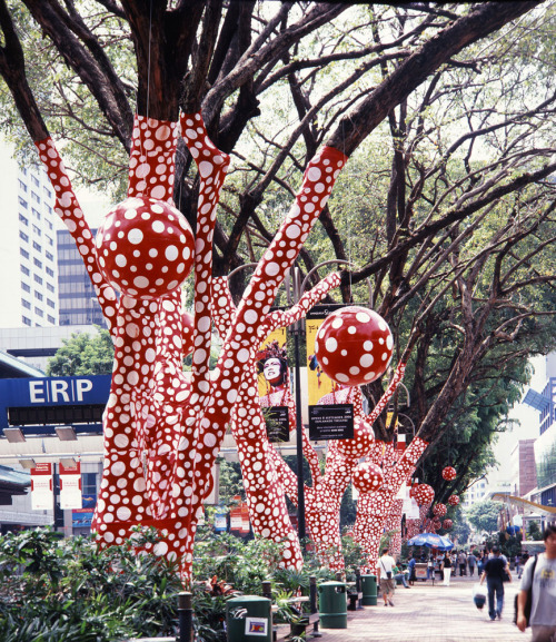 contemporary-art-blog:Yayoi Kusama, Ascension of Polka Dots on the Trees, 2006