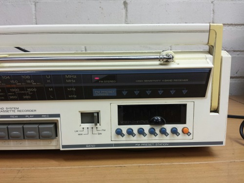 Hitachi TRK-P6E Ghetto Blaster, 1986