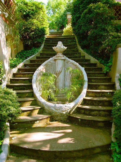 veloxaraptor:wave-on-seashell:Stunning gardens@lordittetsu