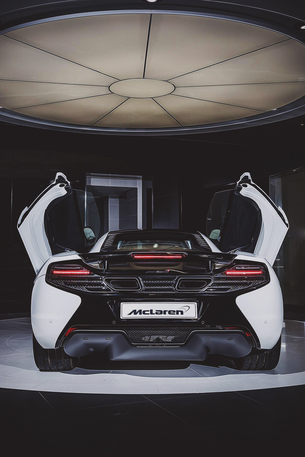 m0nopoly:  MᴄLᴀʀᴇɴ MP4-12C 