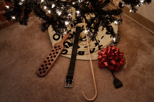 witchykink:  on the fourth day of bds-mas, my Dominant gave to meee:  four strikes with our riding crop,  three hits with our cane,   two lashes with our leather belt, and one swat with our wooden paddle! 