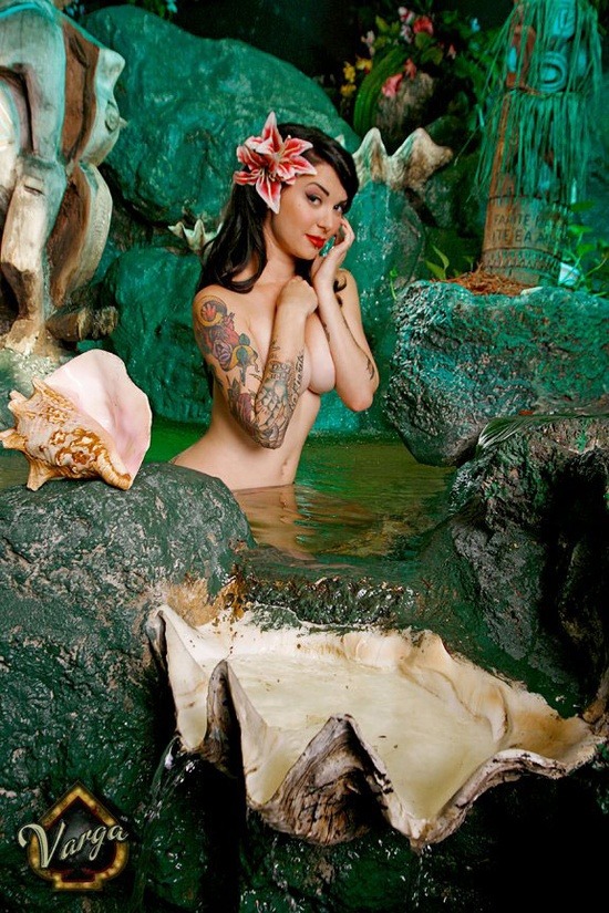 alternative-pinup:  Alternative Pinup http://alernative-pinup.blogspot.com