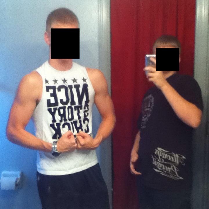 aduhm:  THIS GUY ON FACEBOOK GOT HIS LITTLE BROTHER TO TAKE MUSCLE SELFIES OF HIMSELF