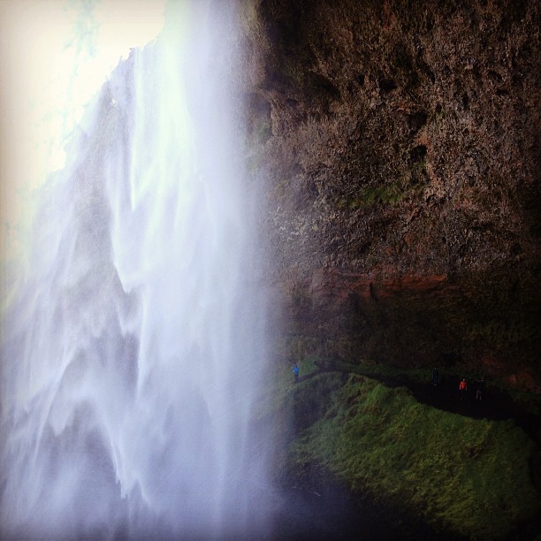 That orange dot on the right… Yup. A person. Huge frackin #iceland #waterfall.