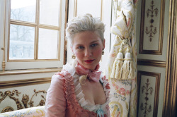 queenantoinetteoffrance:  Marie Antoinette (2006) 