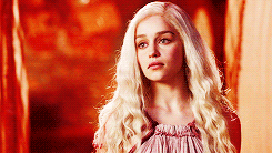 fnnickodeir:  You’re a Targaryen, you’re the mother of dragons. I need to be